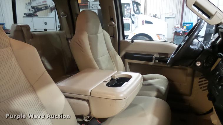 image for item DX9338 2008 Ford F250 Super Duty SuperCab pickup truck