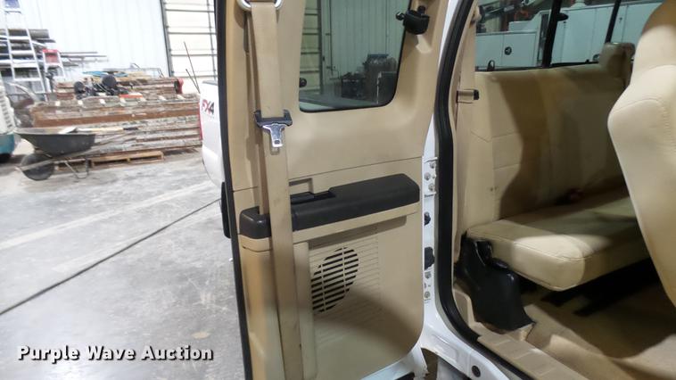 image for item DX9338 2008 Ford F250 Super Duty SuperCab pickup truck