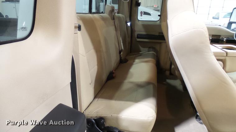 image for item DX9338 2008 Ford F250 Super Duty SuperCab pickup truck