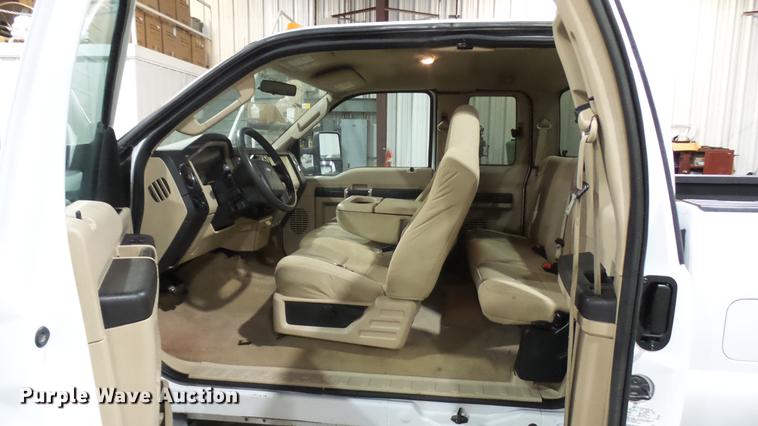 image for item DX9338 2008 Ford F250 Super Duty SuperCab pickup truck