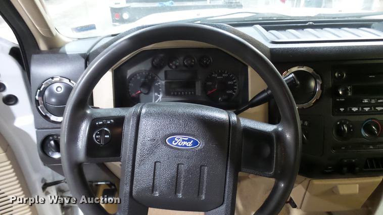 image for item DX9338 2008 Ford F250 Super Duty SuperCab pickup truck