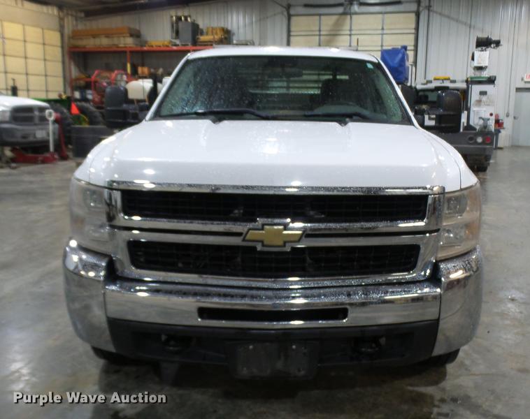 image for item DX9347 2010 Chevrolet Silverado 2500HD Ext. Cab pickup truck