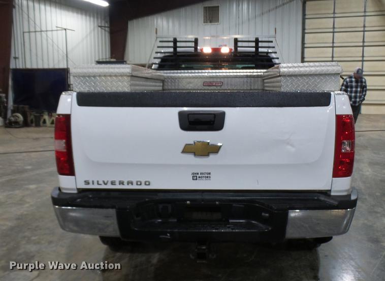 image for item DX9347 2010 Chevrolet Silverado 2500HD Ext. Cab pickup truck