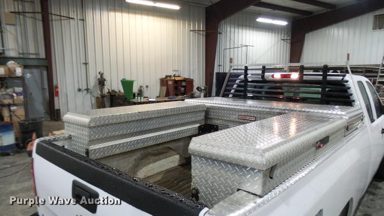 image for item DX9347 2010 Chevrolet Silverado 2500HD Ext. Cab pickup truck