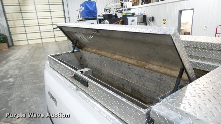 image for item DX9347 2010 Chevrolet Silverado 2500HD Ext. Cab pickup truck