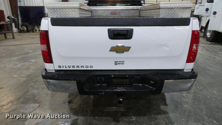 image for item DX9347 2010 Chevrolet Silverado 2500HD Ext. Cab pickup truck