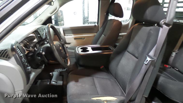 image for item DX9347 2010 Chevrolet Silverado 2500HD Ext. Cab pickup truck