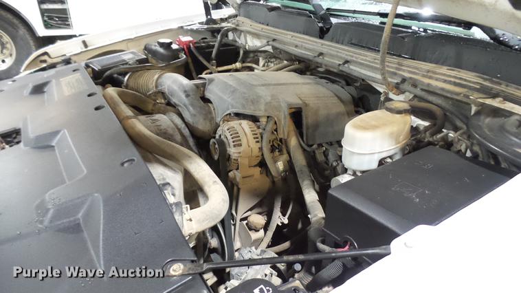 image for item DX9347 2010 Chevrolet Silverado 2500HD Ext. Cab pickup truck