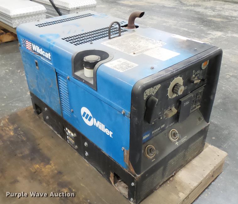 image for item DX9348 Miller Wildcat 200 welder/generator