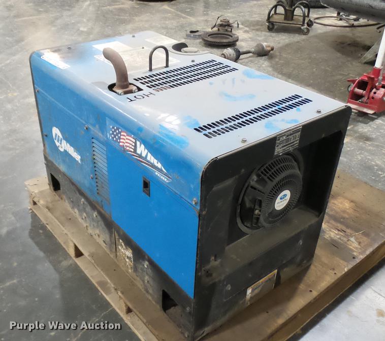 image for item DX9348 Miller Wildcat 200 welder/generator