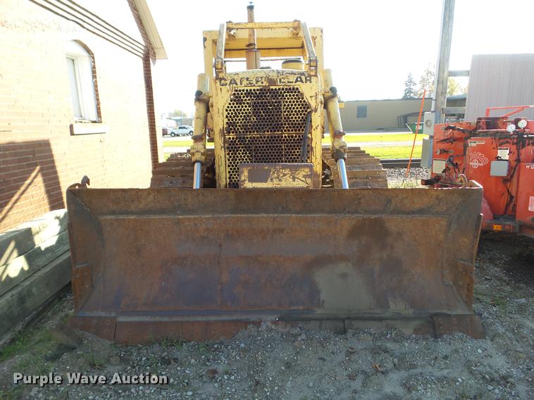 image for item DZ9056 1968 Caterpillar D6C dozer