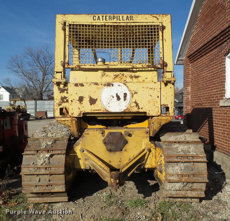 image for item DZ9056 1968 Caterpillar D6C dozer