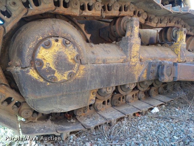 image for item DZ9056 1968 Caterpillar D6C dozer