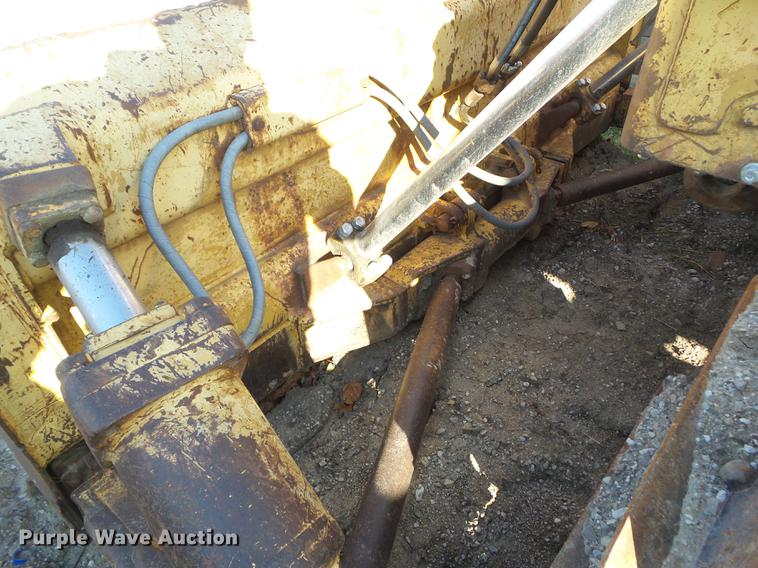 image for item DZ9056 1968 Caterpillar D6C dozer