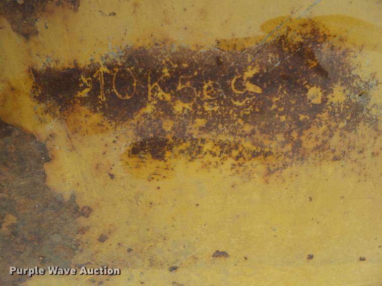 image for item DZ9056 1968 Caterpillar D6C dozer