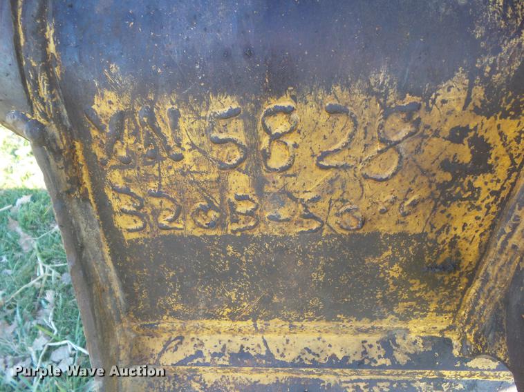 image for item DZ9142 1994 Caterpillar 320L excavator