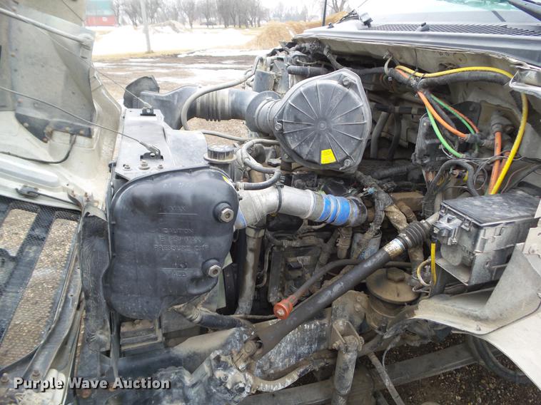 image for item DZ9169 2005 Ford F650 Super Duty service truck with crane