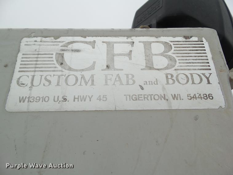 image for item DZ9169 2005 Ford F650 Super Duty service truck with crane