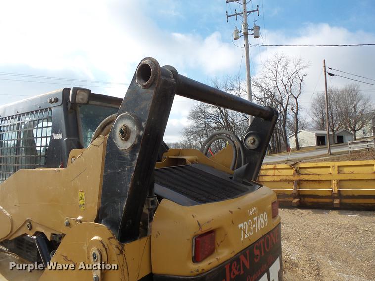 image for item EA9666 2005 Caterpillar 242B skid steer