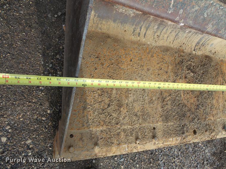 image for item EA9666 2005 Caterpillar 242B skid steer