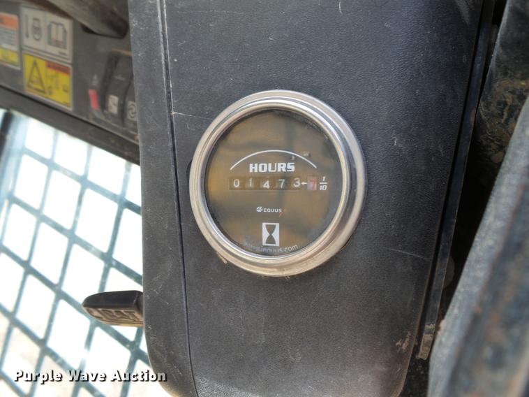 image for item EA9666 2005 Caterpillar 242B skid steer