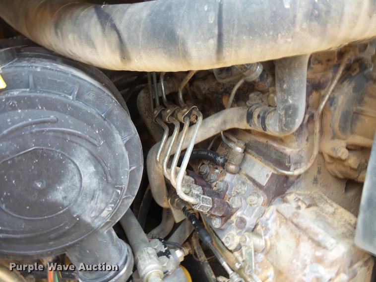 image for item EA9666 2005 Caterpillar 242B skid steer