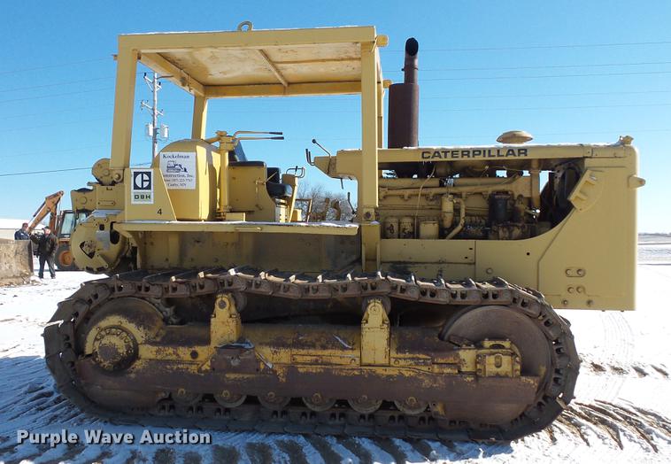 image for item EA9677 1967 Caterpillar D8H crawler tractor