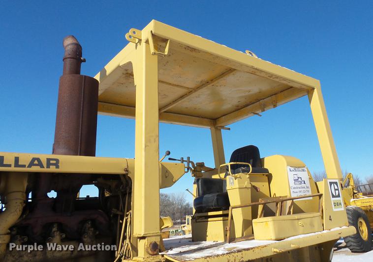image for item EA9677 1967 Caterpillar D8H crawler tractor