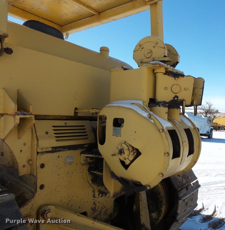 image for item EA9677 1967 Caterpillar D8H crawler tractor