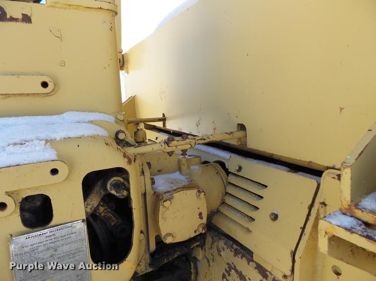 image for item EA9677 1967 Caterpillar D8H crawler tractor