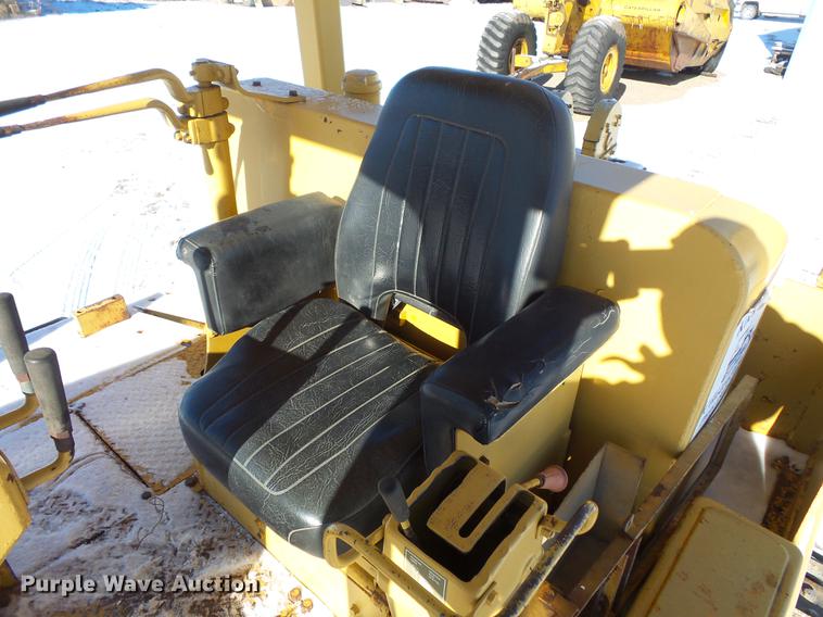 image for item EA9677 1967 Caterpillar D8H crawler tractor