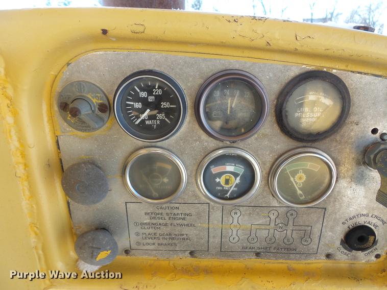 image for item EA9677 1967 Caterpillar D8H crawler tractor