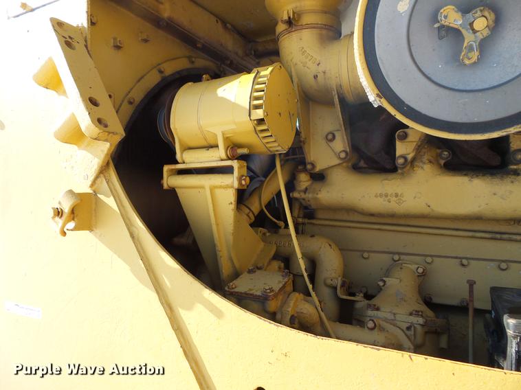 image for item EA9677 1967 Caterpillar D8H crawler tractor