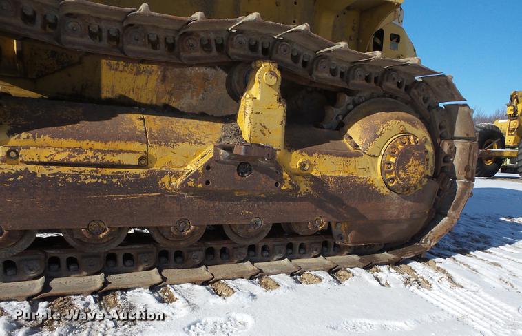 image for item EA9677 1967 Caterpillar D8H crawler tractor