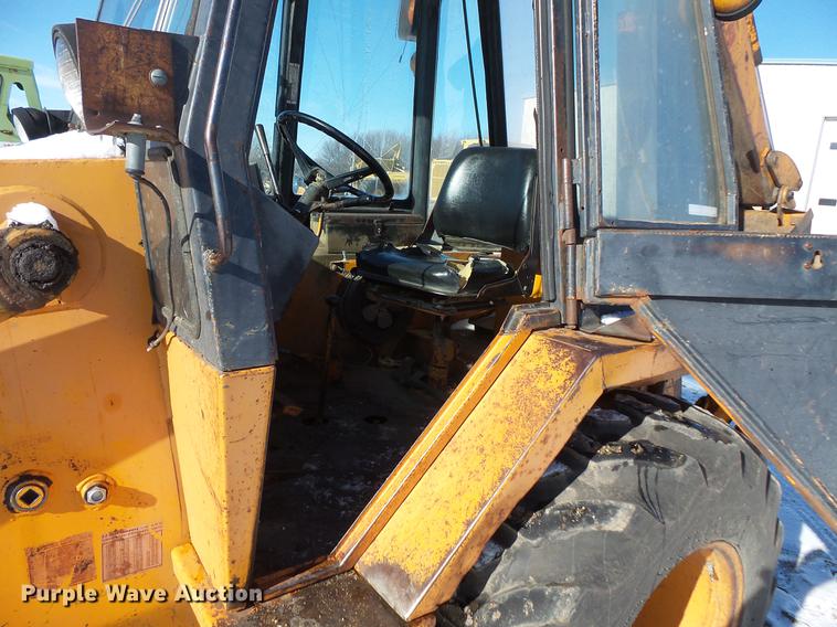 image for item EA9678 1976 Case 580C backhoe
