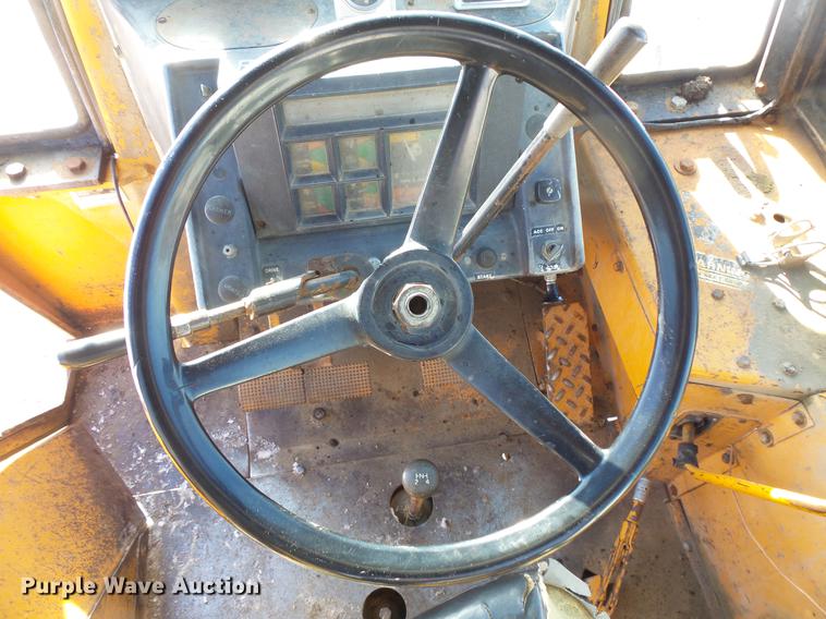 image for item EA9678 1976 Case 580C backhoe