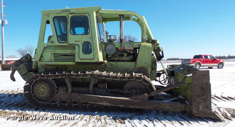 image for item EA9679 1978 Terex 82-20 AA dozer