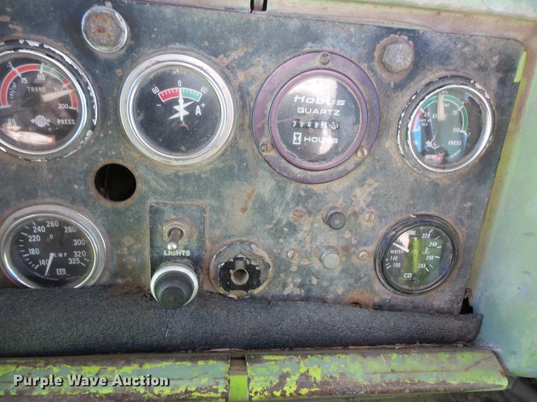 image for item EA9679 1978 Terex 82-20 AA dozer