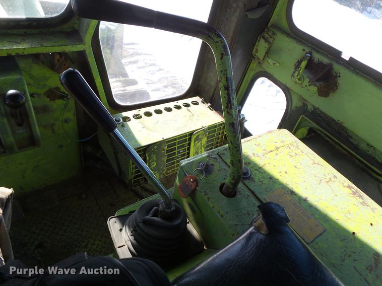 image for item EA9679 1978 Terex 82-20 AA dozer