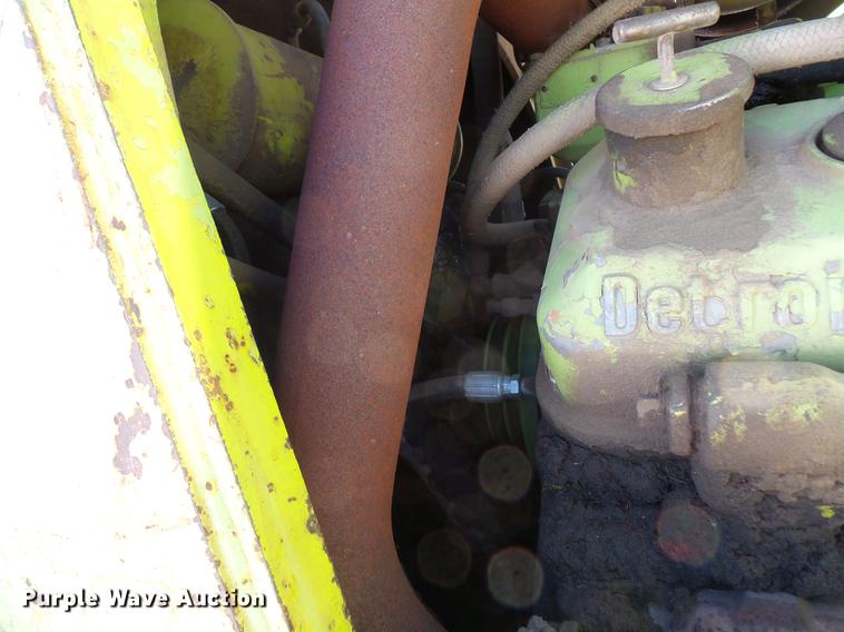 image for item EA9679 1978 Terex 82-20 AA dozer