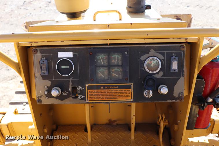 image for item EC9421 1992 Caterpillar D4C Series II dozer