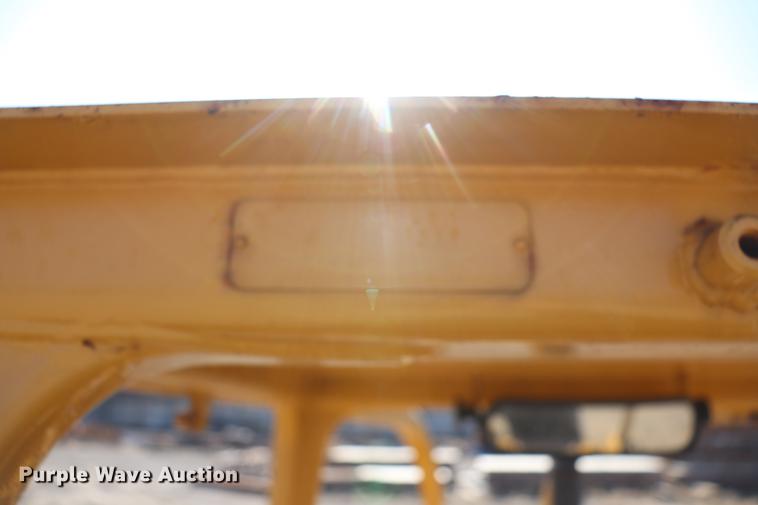 image for item EC9421 1992 Caterpillar D4C Series II dozer