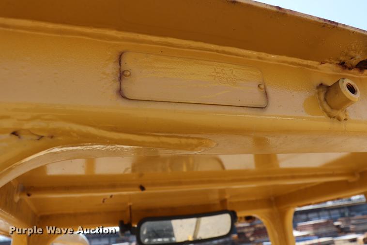 image for item EC9421 1992 Caterpillar D4C Series II dozer