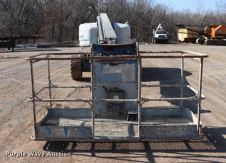 image for item EC9434 2005 Genie S65 boom lift