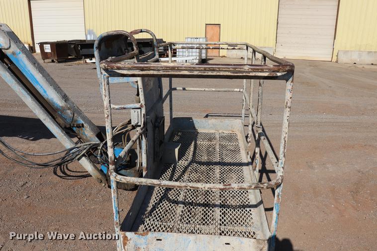 image for item EC9434 2005 Genie S65 boom lift