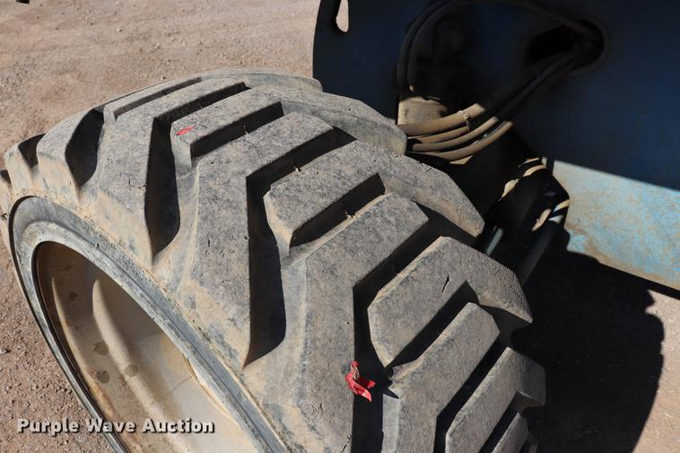 image for item EC9434 2005 Genie S65 boom lift