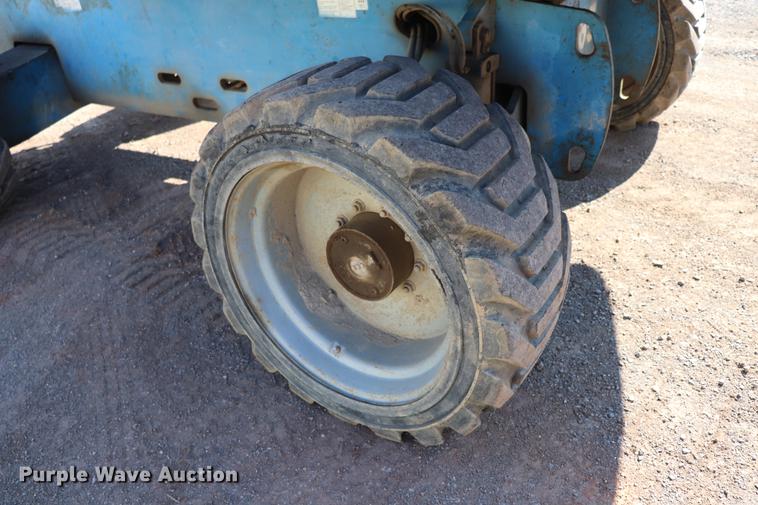 image for item EC9434 2005 Genie S65 boom lift