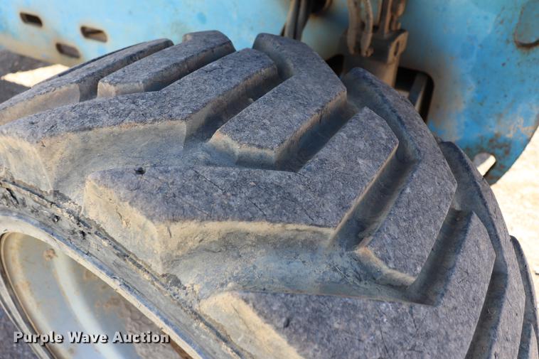 image for item EC9434 2005 Genie S65 boom lift