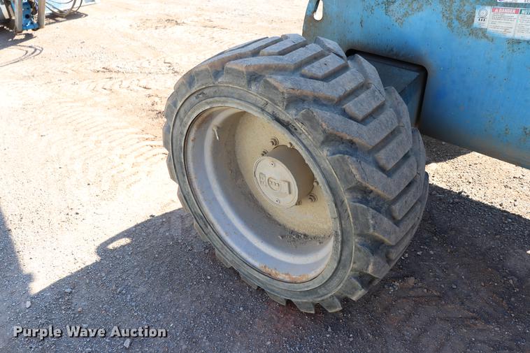 image for item EC9434 2005 Genie S65 boom lift