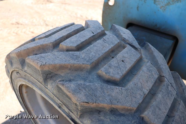 image for item EC9434 2005 Genie S65 boom lift